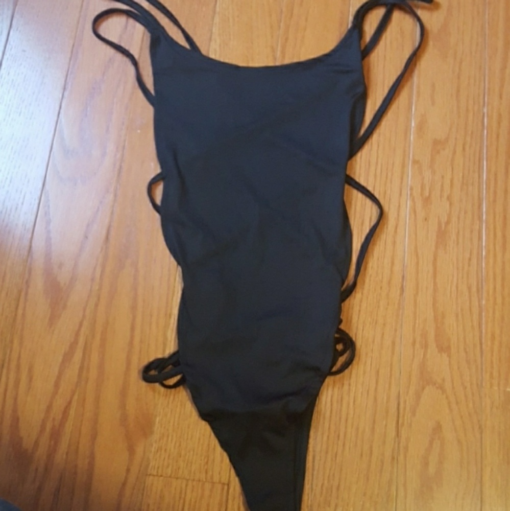 🌈❣️ 2/$20 Criss Cross Thong Bodysuit - Picture 8 of 8